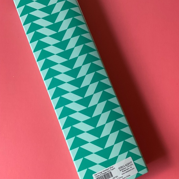 Stella & Dot Kari Fringe necklace - silver NIB - Picture 3 of 3